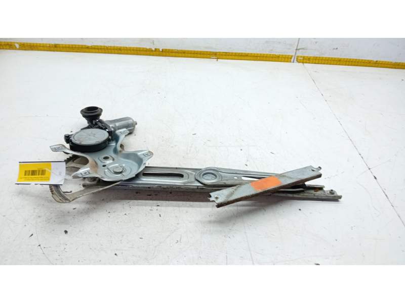 Recambio de elevalunas delantero derecho para toyota yaris (ksp9/scp9/nlp9) básico referencia OEM IAM 857020F010  