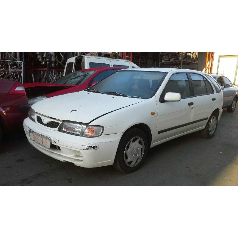 nissan almera (n15) del año 1999