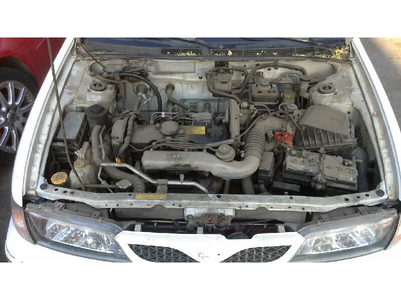 nissan almera (n15) del año 1999