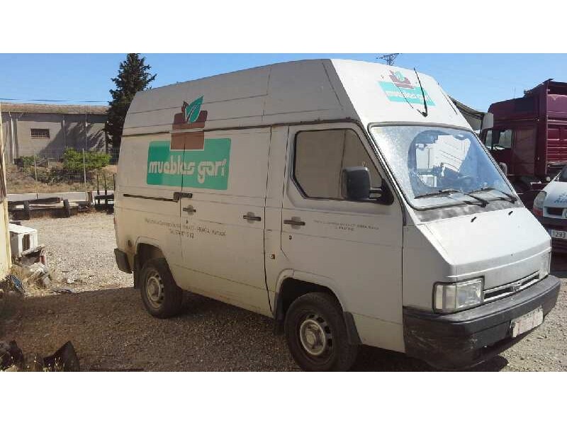 nissan trade 100 del año 1997