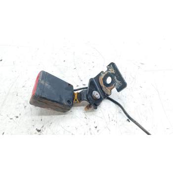 ENGANCHE CINTURON TRASERO DERECHO 89840J7500 