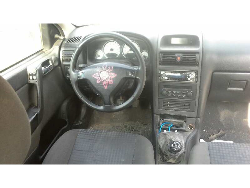 opel astra g berlina del año 2002