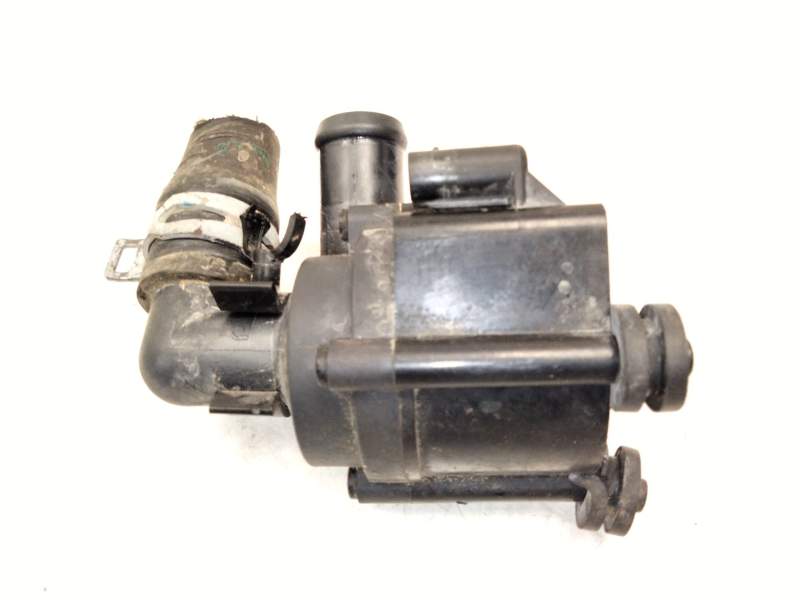 Recambio de bomba agua electrica para volvo xc40 (536) t2 referencia OEM IAM 8888759988  