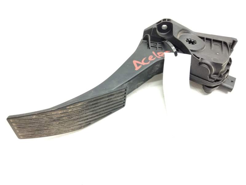 Recambio de pedal acelerador para opel astra k sports tourer excellence referencia OEM IAM 13466235  