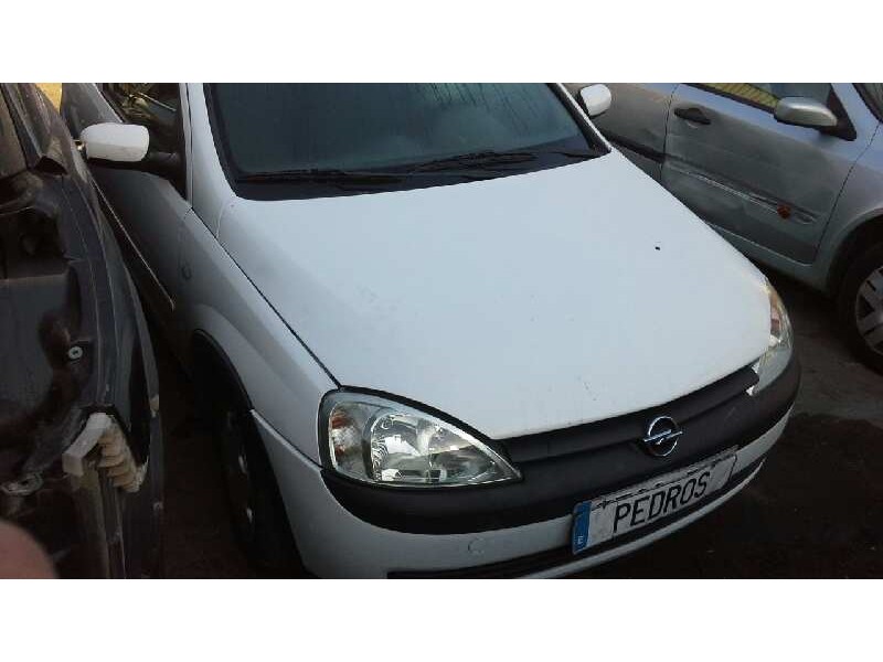 opel corsa c del año 2001