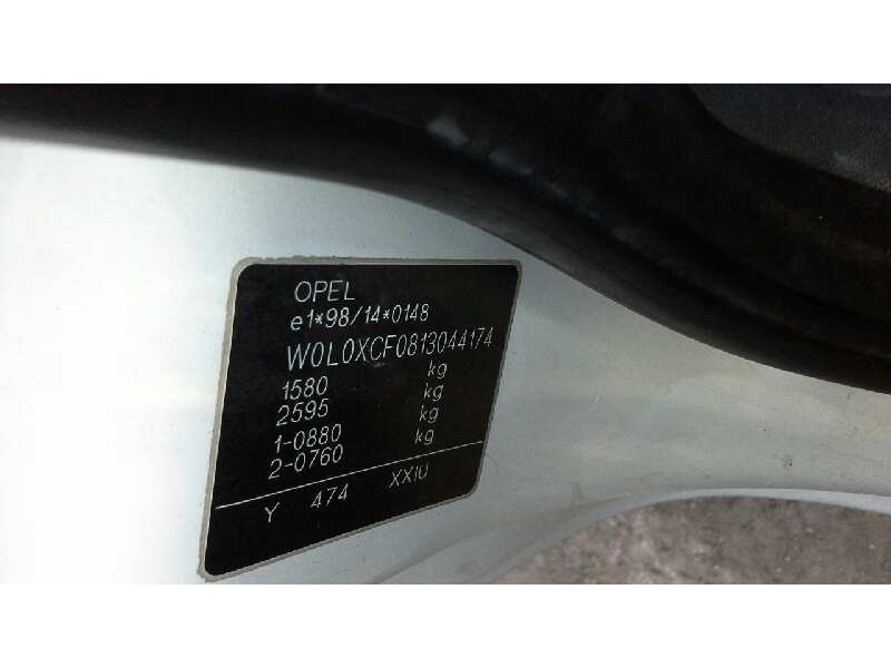 opel corsa c del año 2001