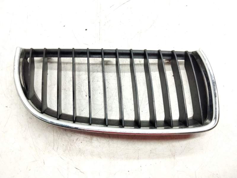 Recambio de rejilla paragolpes derecha para bmw 3 (e90) 320 d referencia OEM IAM 22405910  