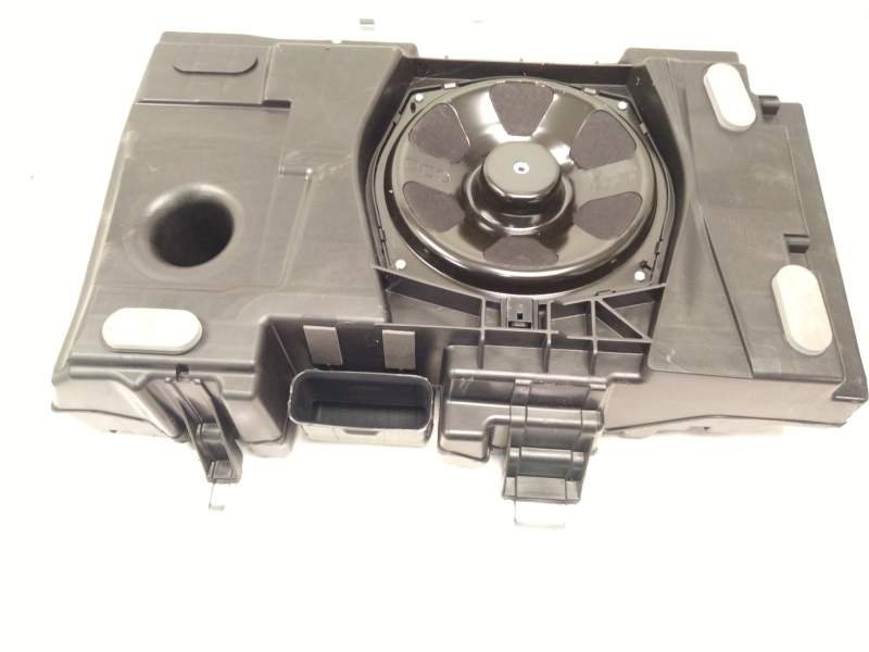 Recambio de altavoz para land rover range rover evoque (l538) 2.0 4x4 referencia OEM IAM BJ3218808EB  