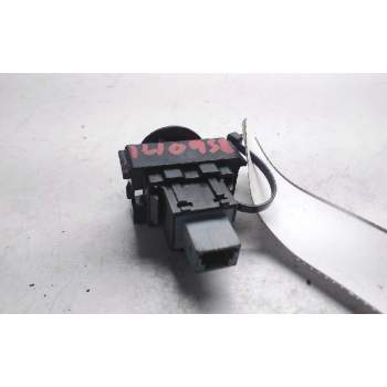 Recambio de warning para toyota auris hybrid active referencia OEM IAM 84332023001765  
