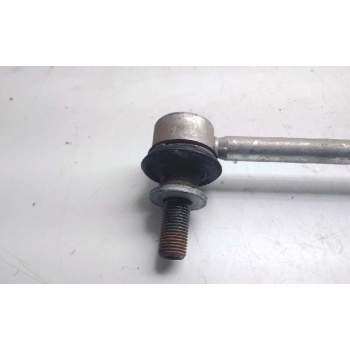 Recambio de bieleta estabilizadora delantera derecha para toyota auris hybrid active referencia OEM IAM 15315C  