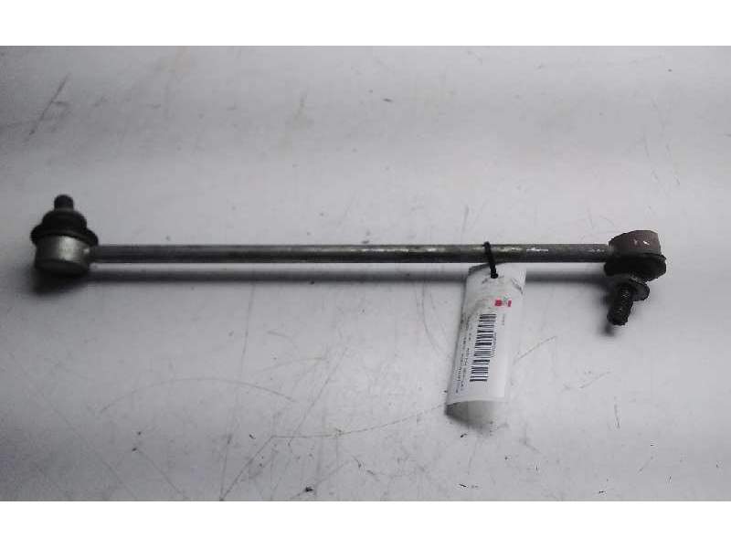 Recambio de bieleta estabilizadora delantera izquierda para toyota auris hybrid active referencia OEM IAM 15315C  
