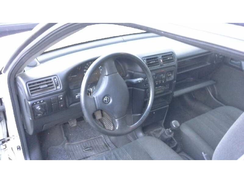 opel vectra a del año 1992