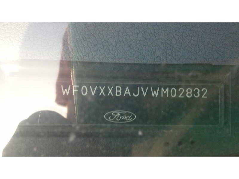 ford fiesta berlina del año 1998