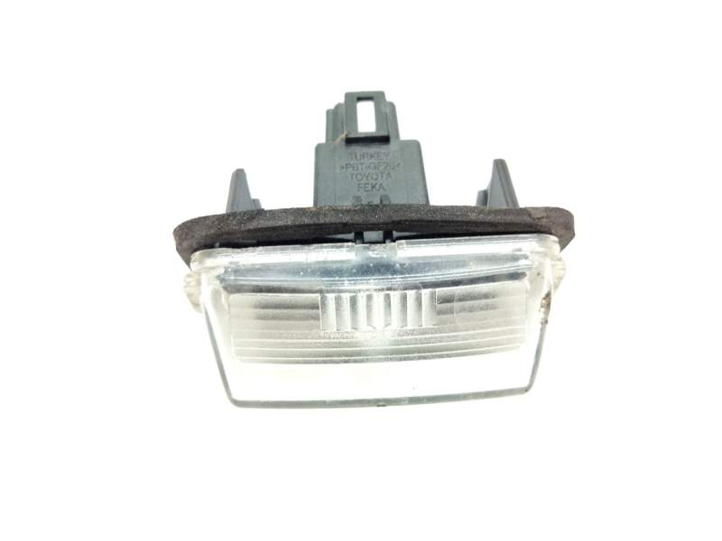 Recambio de piloto matricula para toyota auris (_e18_) 1.3 (nre180_) referencia OEM IAM   