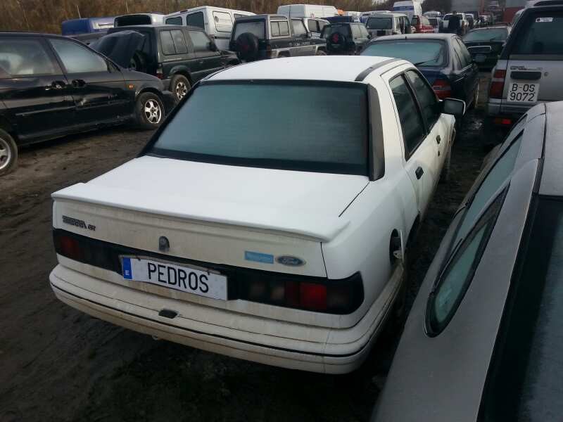 ford sierra berlina del año 1992