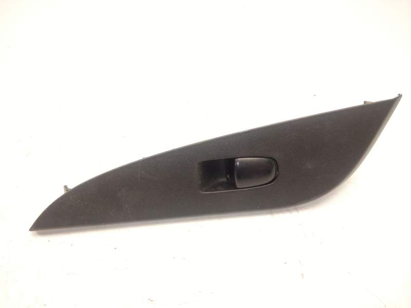 Recambio de mando elevalunas trasero derecho para nissan pulsar hatchback (c13) 1.2 dig-t referencia OEM IAM   