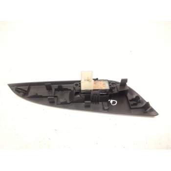 Recambio de mando elevalunas trasero derecho para nissan pulsar hatchback (c13) 1.2 dig-t referencia OEM IAM   