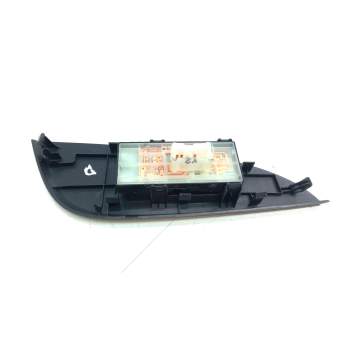 Recambio de mando elevalunas delantero derecho para nissan pulsar hatchback (c13) 1.2 dig-t referencia OEM IAM 8096032L0A  