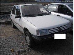 peugeot 205 berlina del año 1992