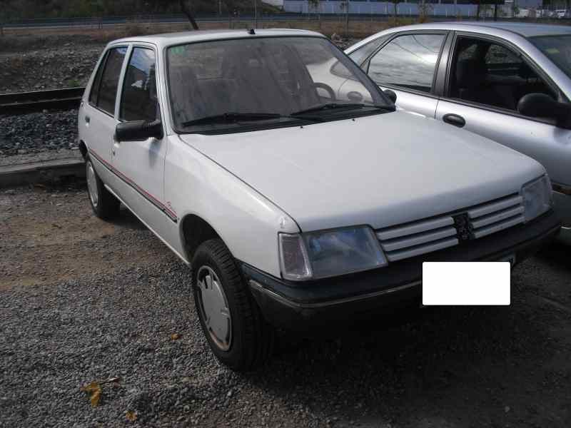 peugeot 205 berlina del año 1992