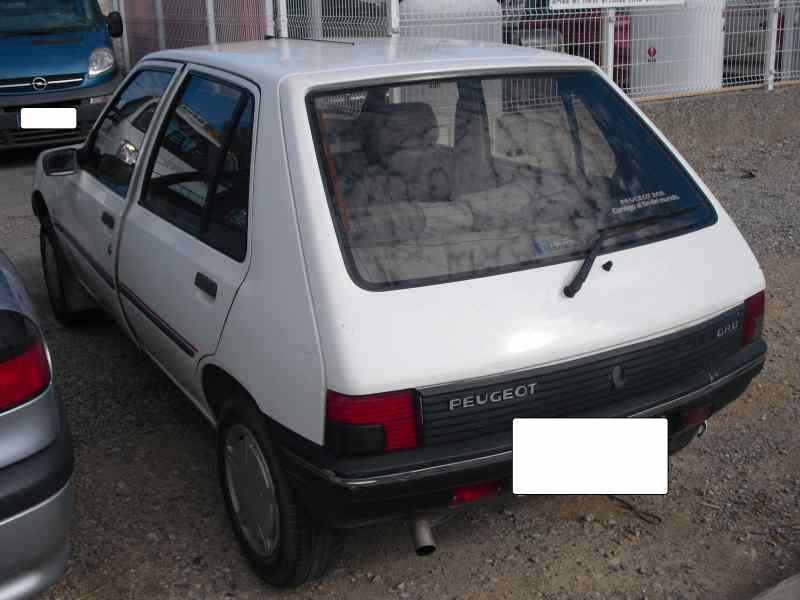 peugeot 205 berlina del año 1992