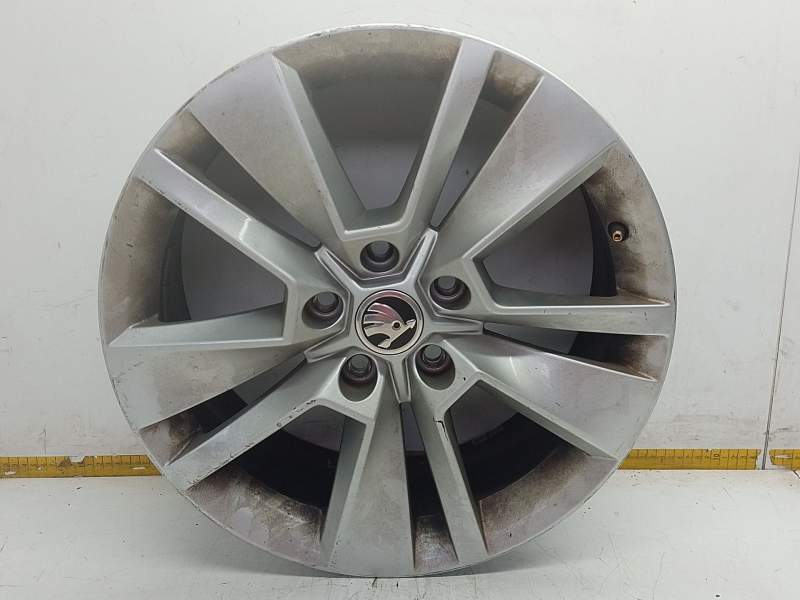 Recambio de llanta aluminio para skoda karoq (nu7, nd7) 1.5 tsi referencia OEM IAM 57A601025  
