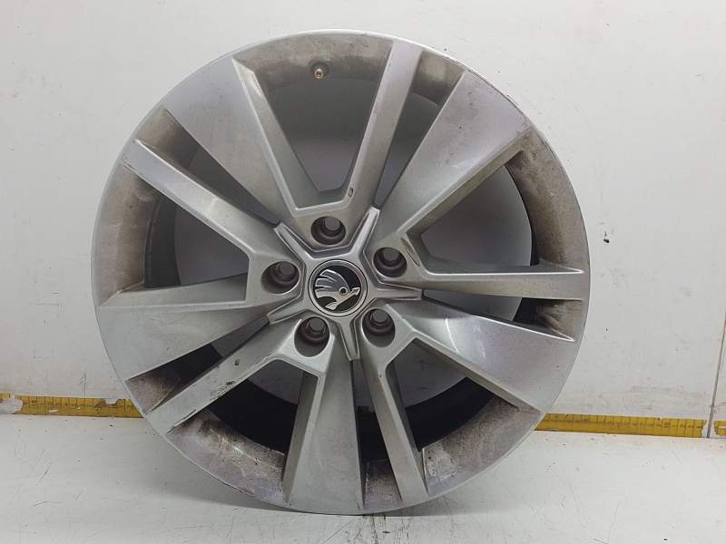 Recambio de llanta aluminio para skoda karoq (nu7, nd7) 1.5 tsi referencia OEM IAM 57A601025J  