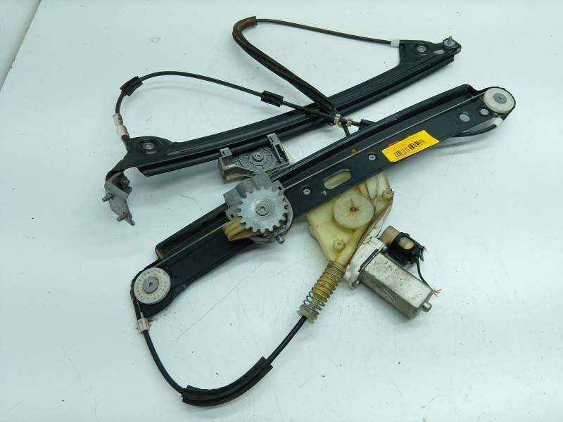 Recambio de elevalunas delantero derecho para bmw 1 (e87) 120 i referencia OEM IAM 6927028  