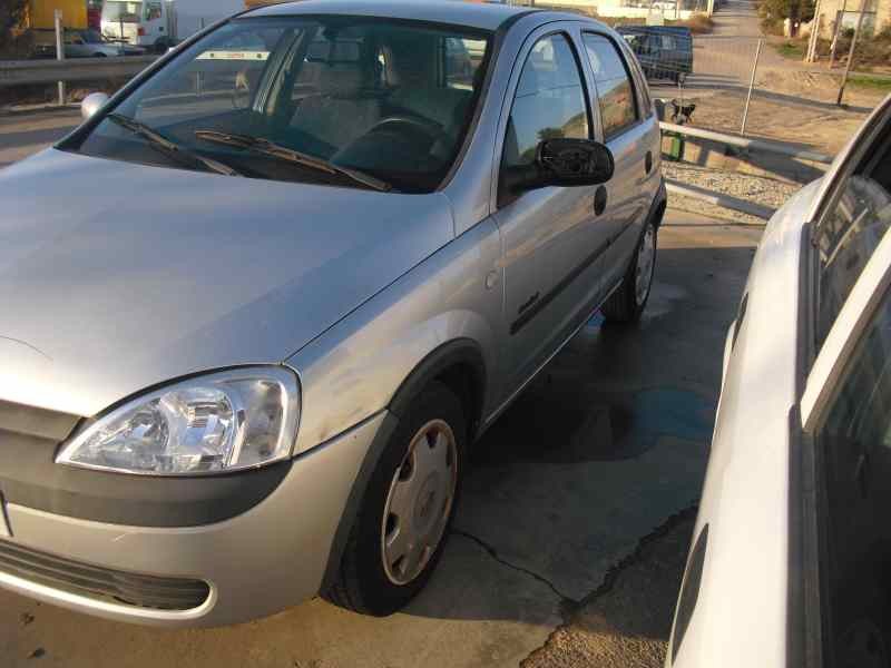 opel corsa c del año 2001