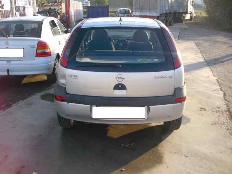 opel corsa c del año 2001