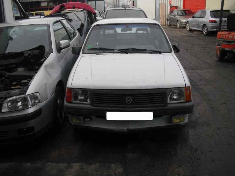 opel corsa a del año 1988