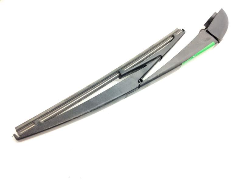 Recambio de brazo limpia trasero para toyota auris (_e18_) 1.3 (nre180_) referencia OEM IAM   