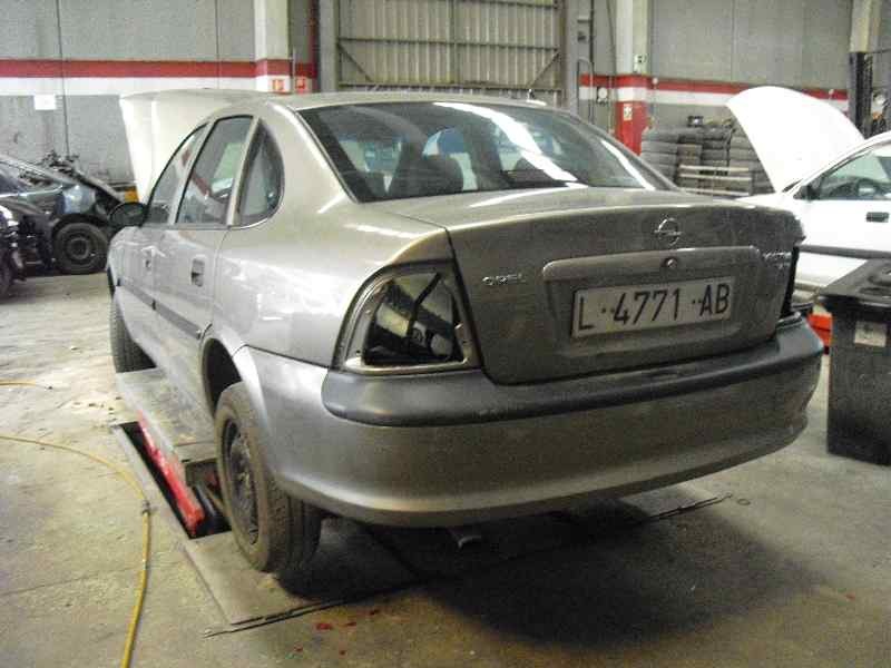 opel vectra b berlina del año 1997