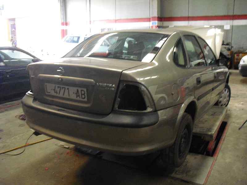 opel vectra b berlina del año 1997