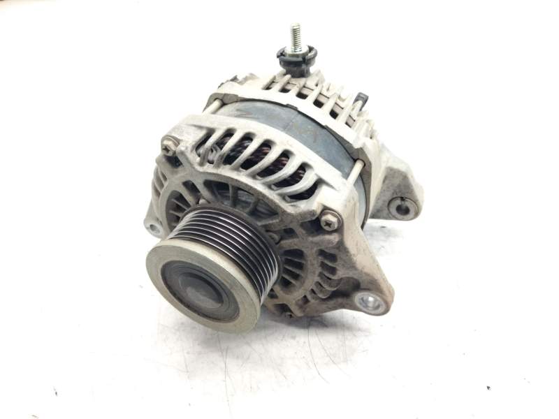 Recambio de alternador para nissan navara pick-up (d40m) referencia OEM IAM 23100AT1A  