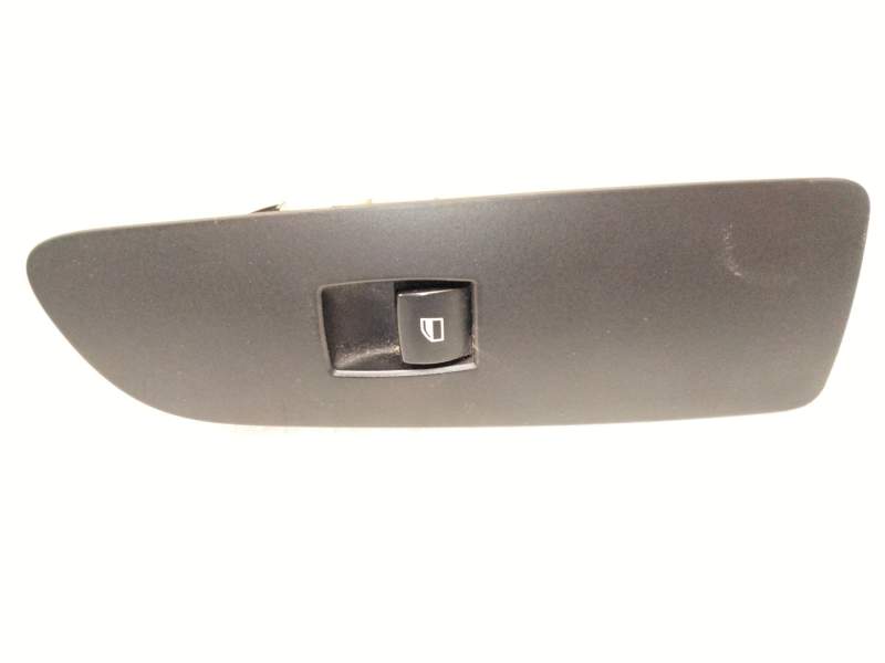 Recambio de mando elevalunas delantero derecho para bmw serie 1 berlina (e81/e87) 118d referencia OEM IAM 9162997  