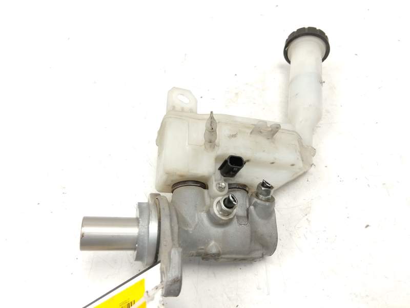 Recambio de bomba freno para nissan pulsar hatchback (c13) 1.2 dig-t referencia OEM IAM 460101KA0B  