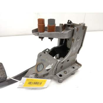 Recambio de pedal freno para nissan pulsar hatchback (c13) 1.2 dig-t referencia OEM IAM 465013RA2B  