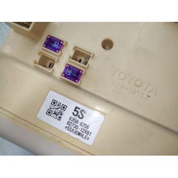 Recambio de caja reles para toyota auris referencia OEM IAM 8273012X81  