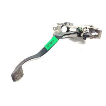 PEDAL EMBRAGUE 