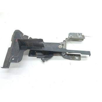 PUNTERA CHASIS DELANTERA IZQUIERDA J8A217K898 