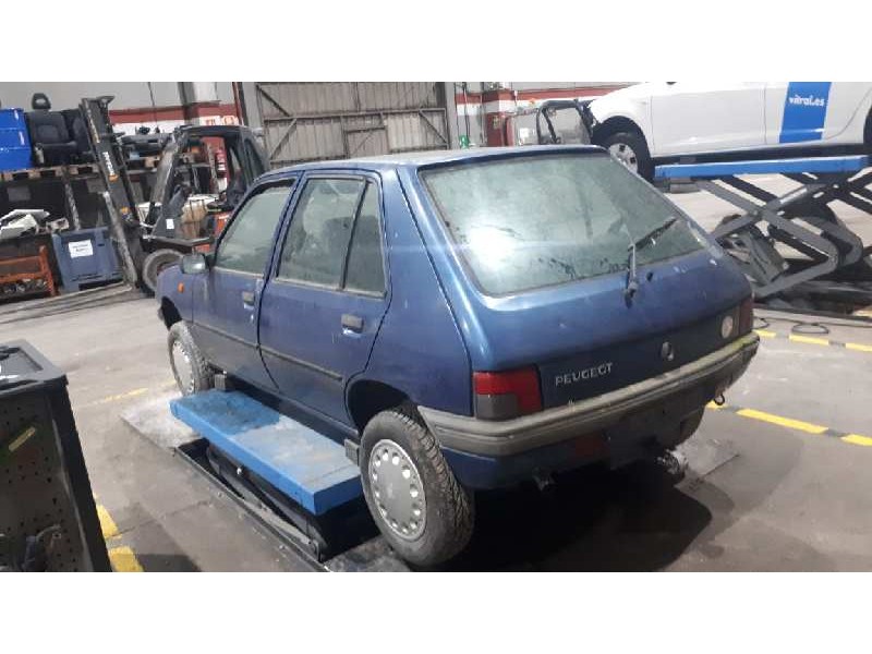 peugeot 205 berlina del año 1998