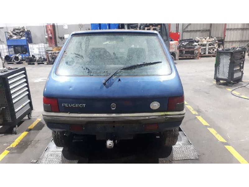 peugeot 205 berlina del año 1998