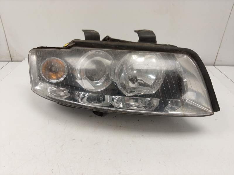 Recambio de faro derecho para audi a4 b6 (8e2) 1.9 tdi referencia OEM IAM   