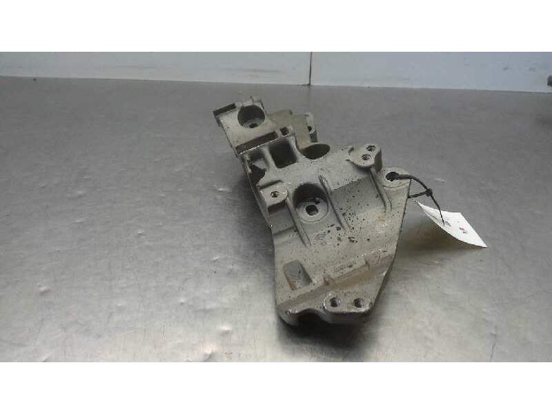 Recambio de soporte alternador para nissan qashqai (j10) 1.5 dci turbodiesel cat referencia OEM IAM   