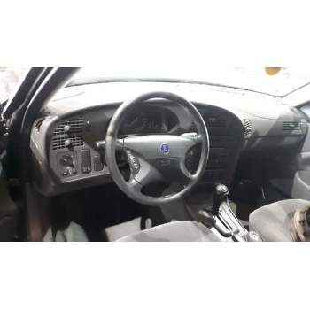 saab 9-5 sedán del año 2001