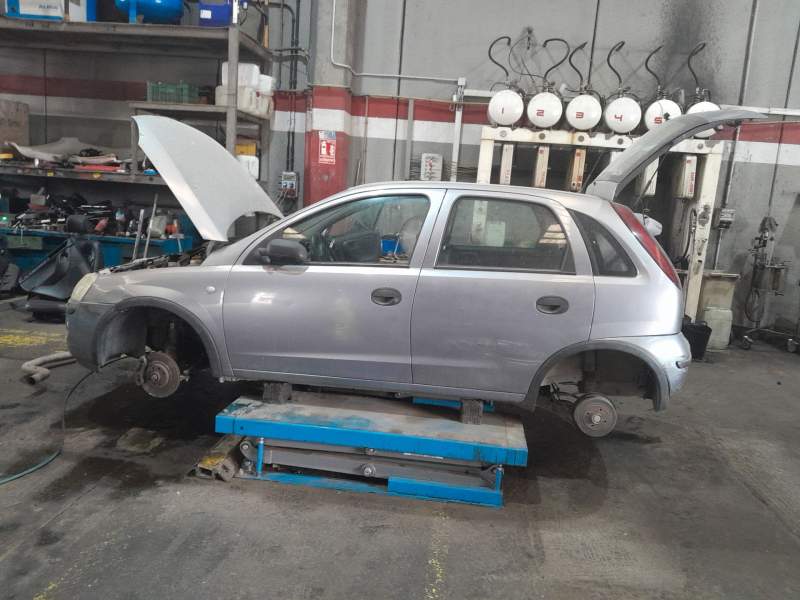 opel corsa c (x01) del año 2003