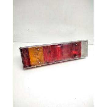Recambio de piloto trasero izquierdo para renault premium 370 26 g 6x2 referencia OEM IAM 5001847584  