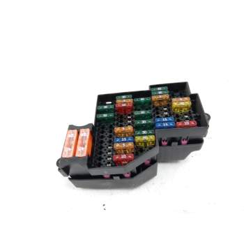 CAJA FUSIBLES 7P0941828A 