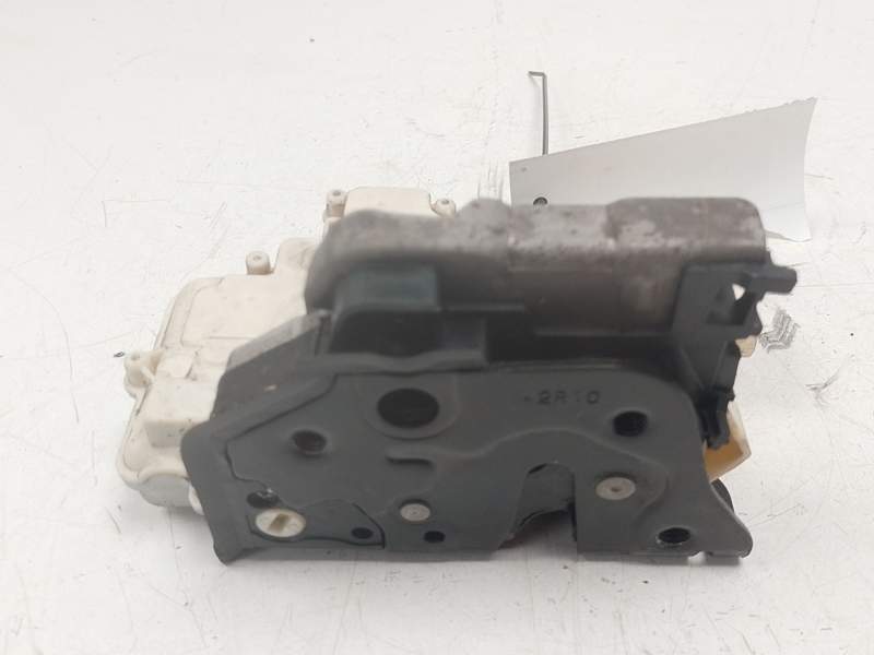 Recambio de cerradura puerta trasera derecha para volkswagen touareg (7p5, 7p6) 3.0 v6 tdi referencia OEM IAM 4G0839016  